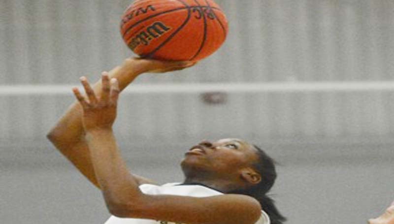 DAILY LEADER / SCOTT BOYD / Bogue Chitto's Zariah Matthews goes in for two of her 19 points in Tuesday night's win over Pelahatchie.