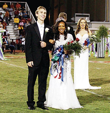 Brookhaven High School crowns homecoming queen - Daily Leader | Daily