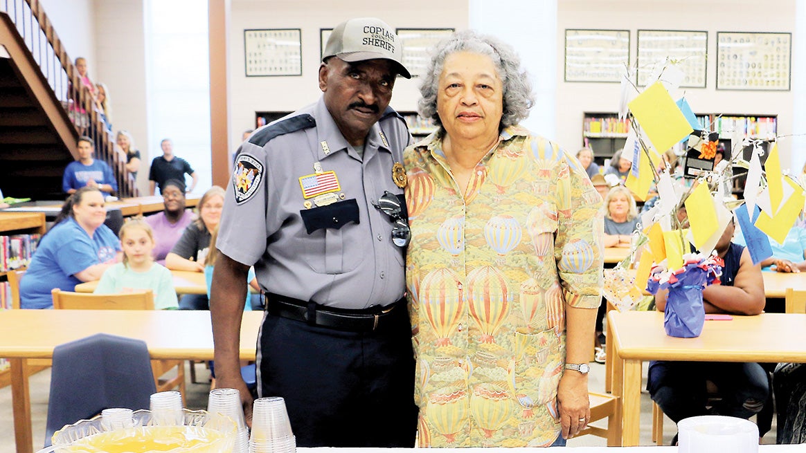 Longtime Wesson security officer retires - Daily Leader ...
